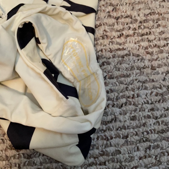 Bathing suit - Picture 3 of 3